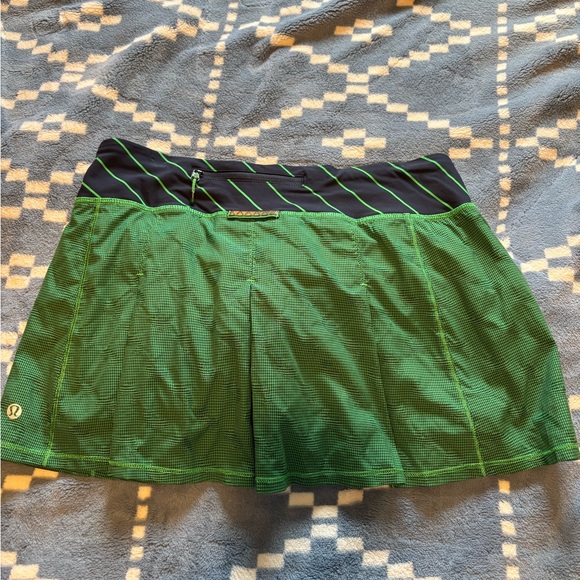 Green Lulu golf/tennis skirt - Picture 2 of 2